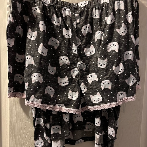 New Women’s Pyjamas Set Cats Shorts Camisole Grey Pink Animals XL Pillow Talk - Picture 2 of 3
